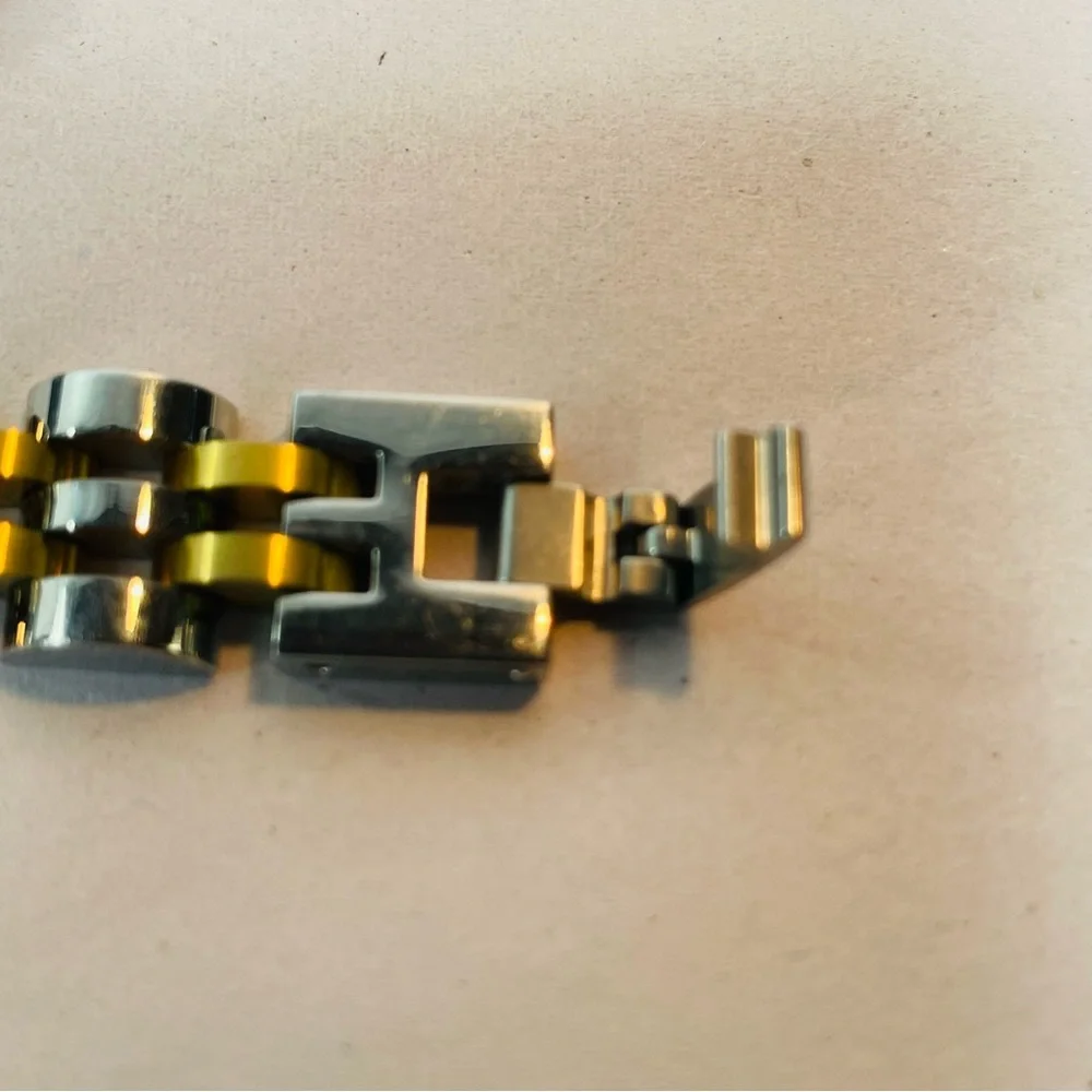 R.H. Macy Mens Two Toned Stainless Steel Metal Link Diamond Bracelet 9” Long - Picture 13 of 16